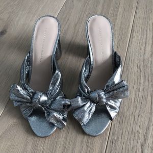 Loeffler Randall SILVER Camelia Penny bow mules / stacked heel-open toe-backless